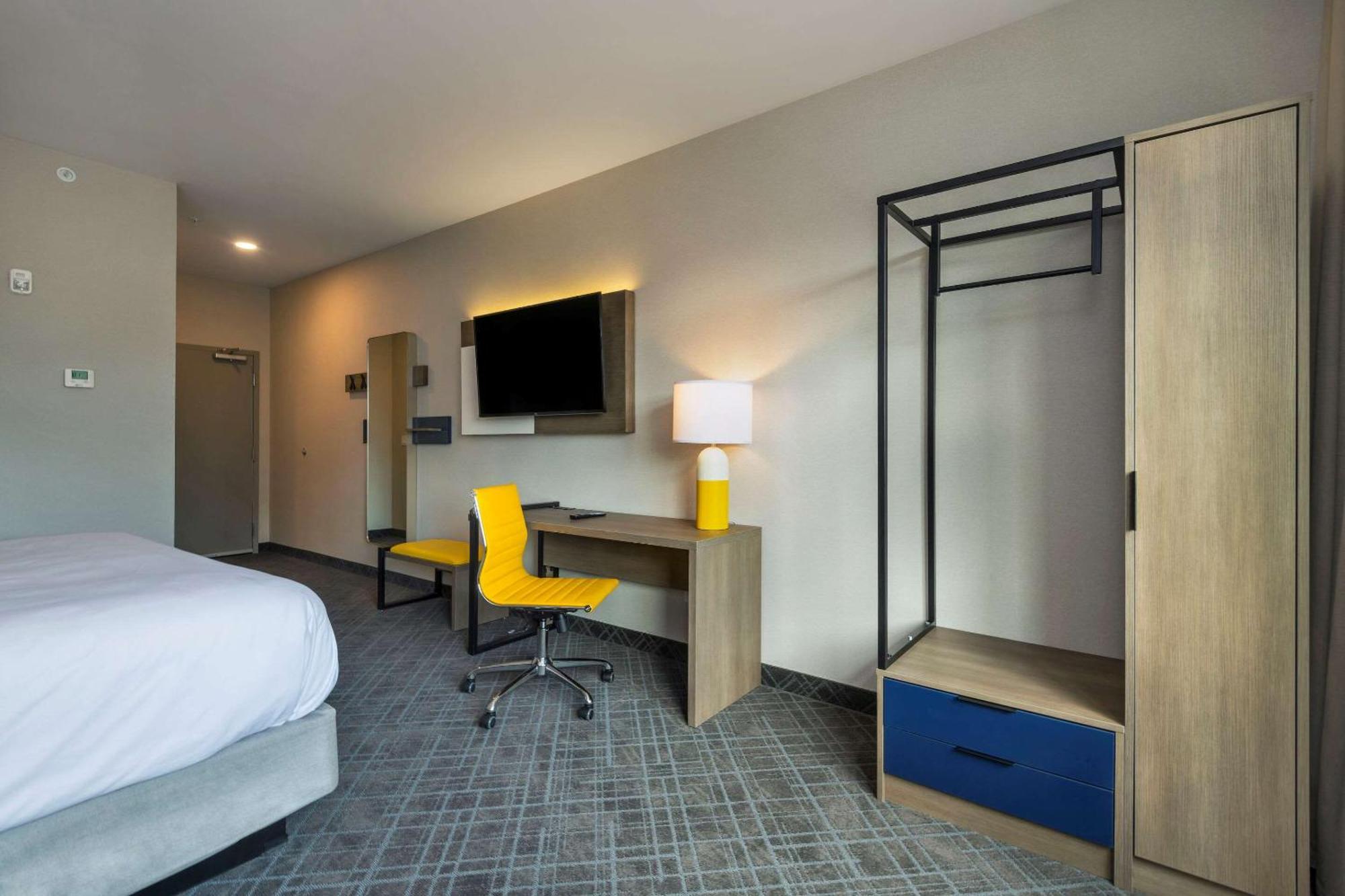 Comfort Inn & Suites Kingston Bagian luar foto